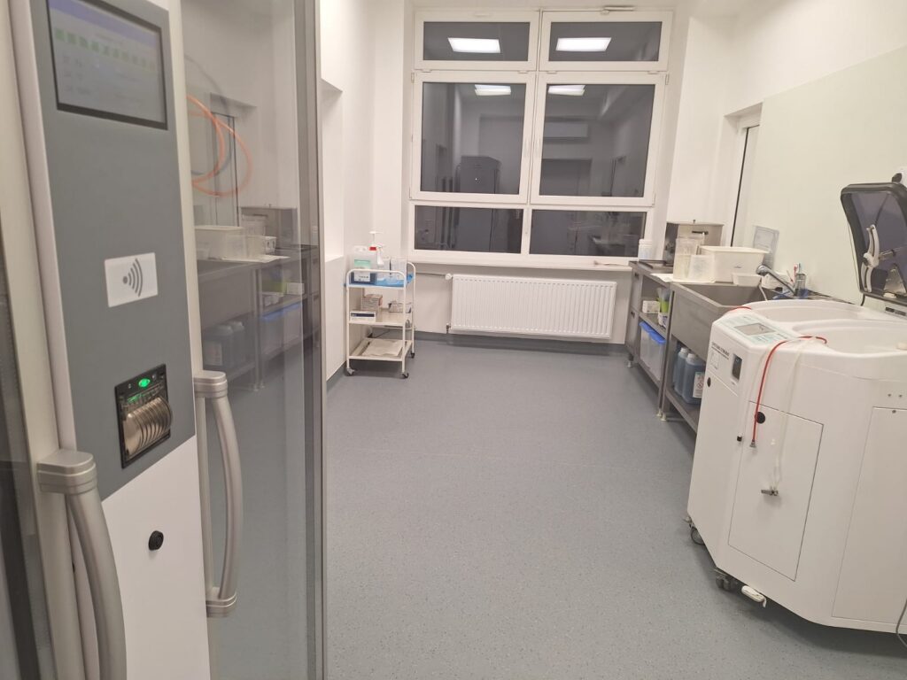 Pomieszczenie dekontaminacji endoskopów w Pracowni Endoskopowej SPZOZ w Parczewie
